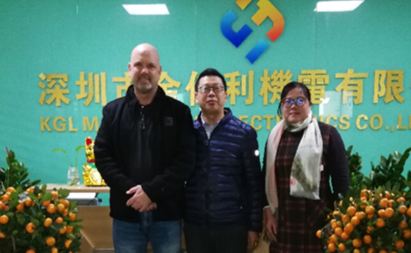 Customer group photo6