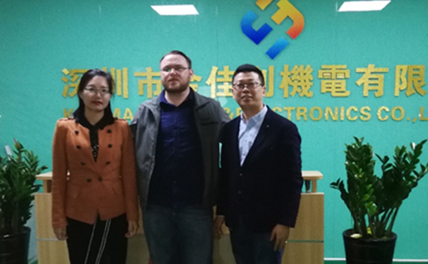 Customer group photo5